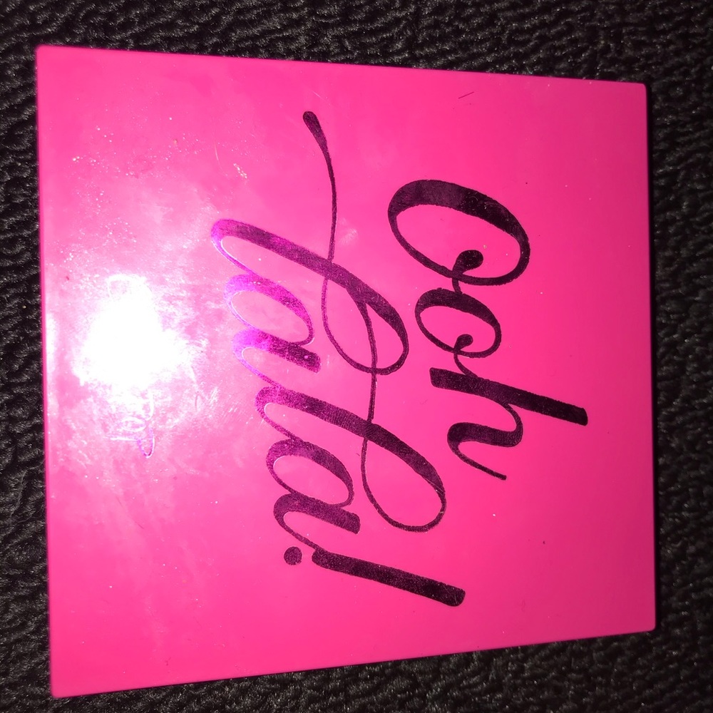 Colourpop ooh la la pallet